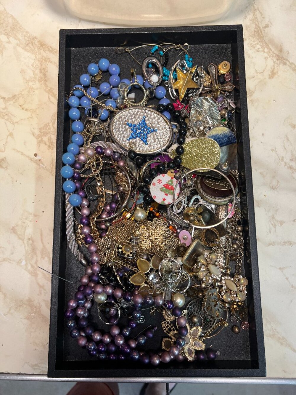 Craft jewelry lot G, 2+ pounds